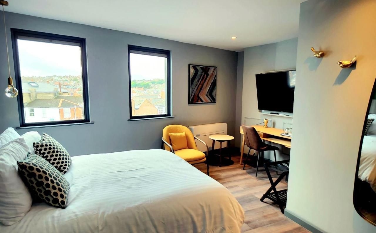 Pinnacle Suites Hotel Cowes  Buitenkant foto