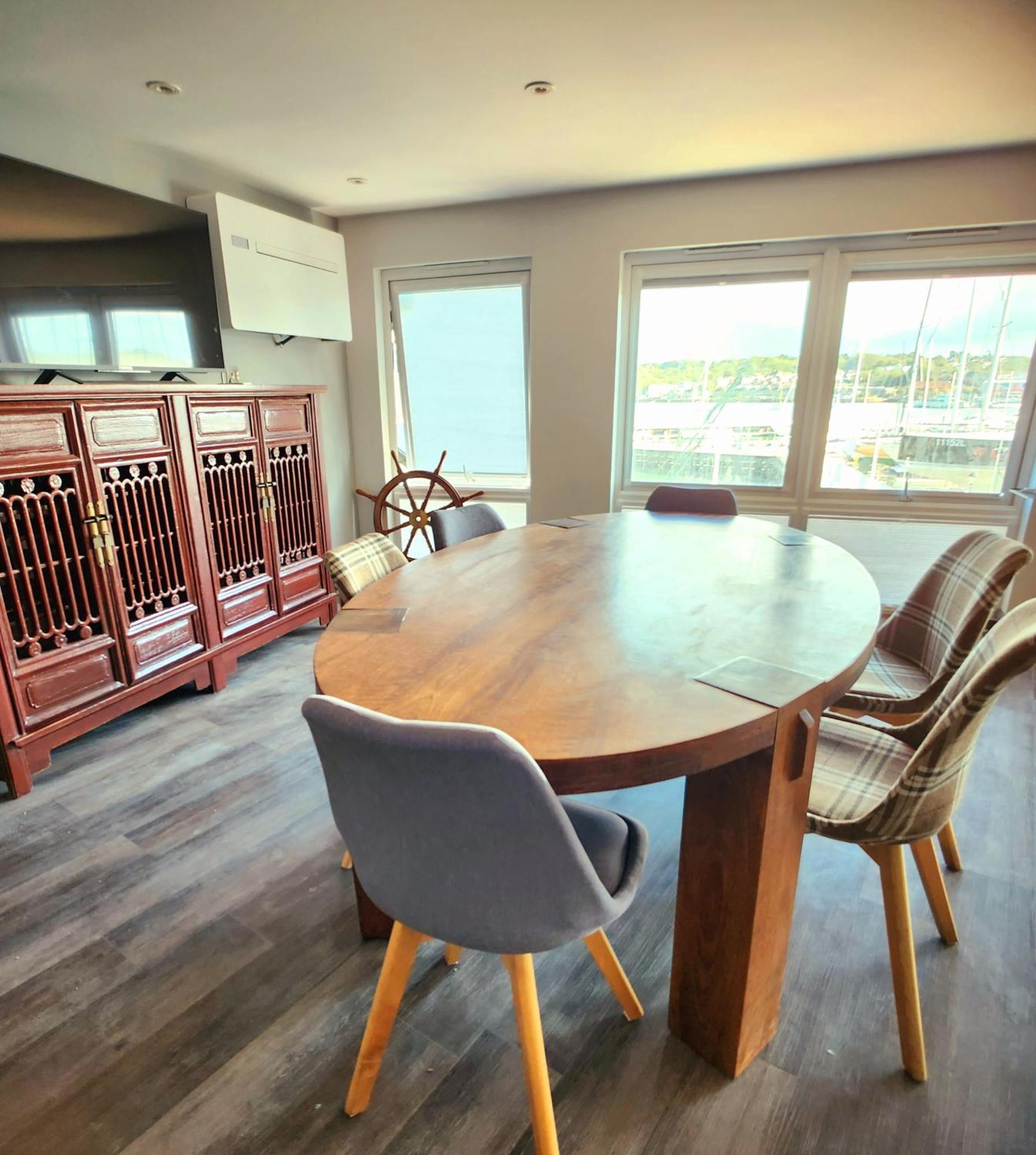 Pinnacle Suites Hotel Cowes  Buitenkant foto