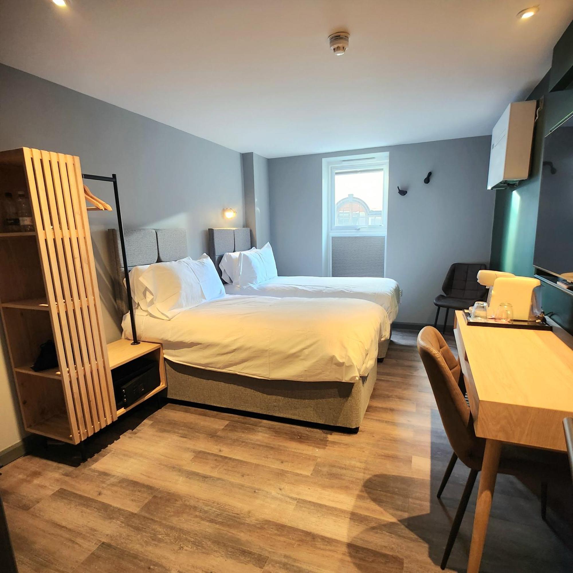 Pinnacle Suites Hotel Cowes  Buitenkant foto