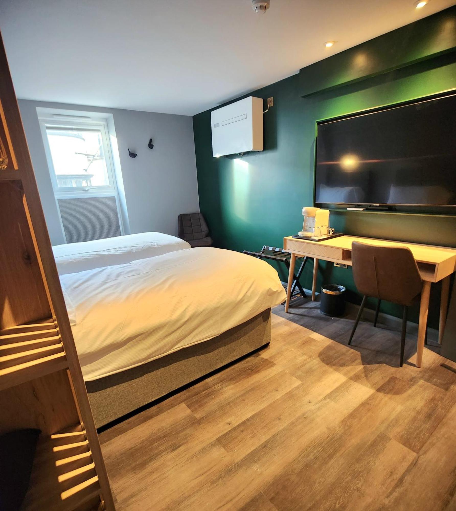 Pinnacle Suites Hotel Cowes  Buitenkant foto