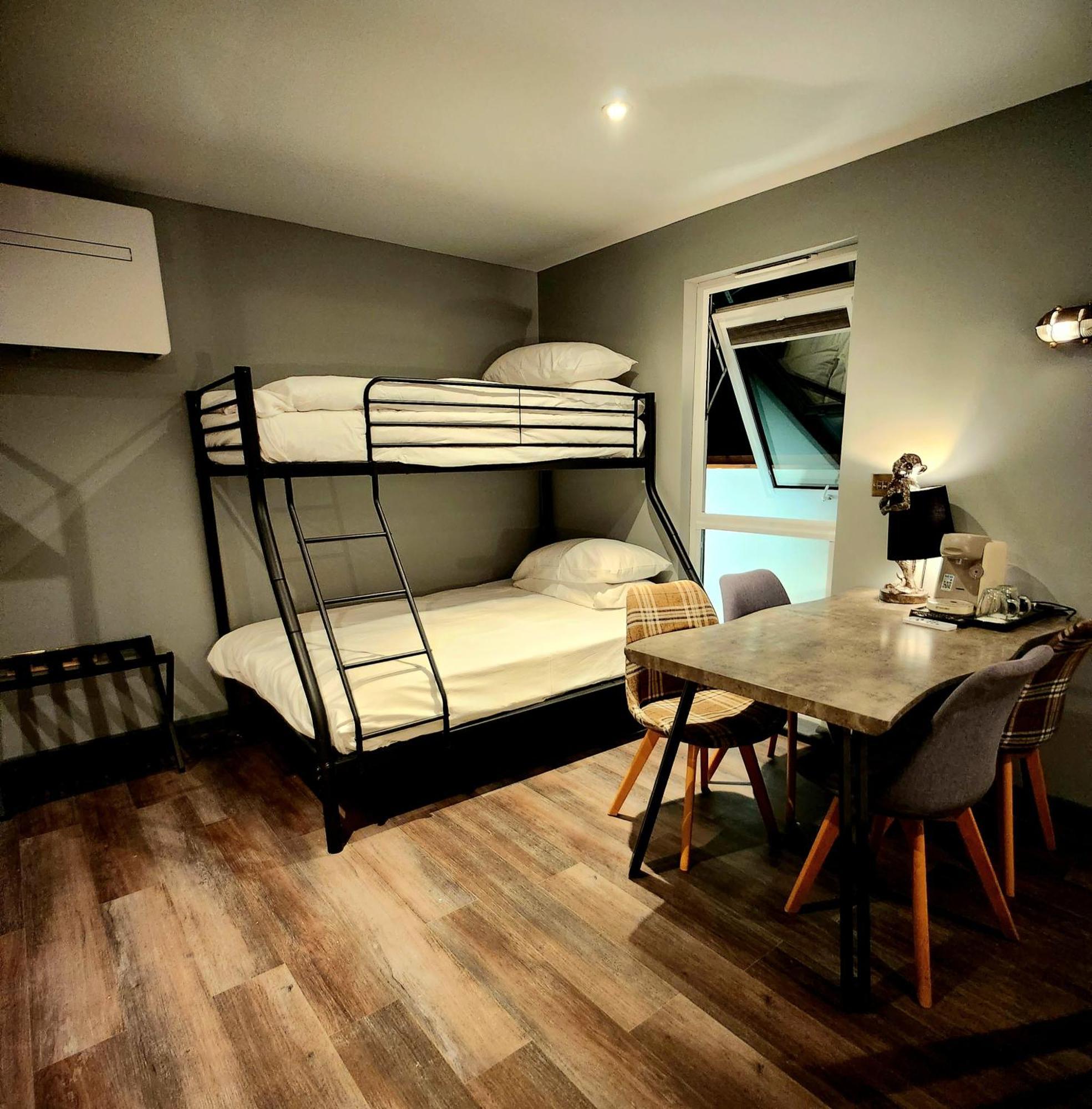 Pinnacle Suites Hotel Cowes  Buitenkant foto