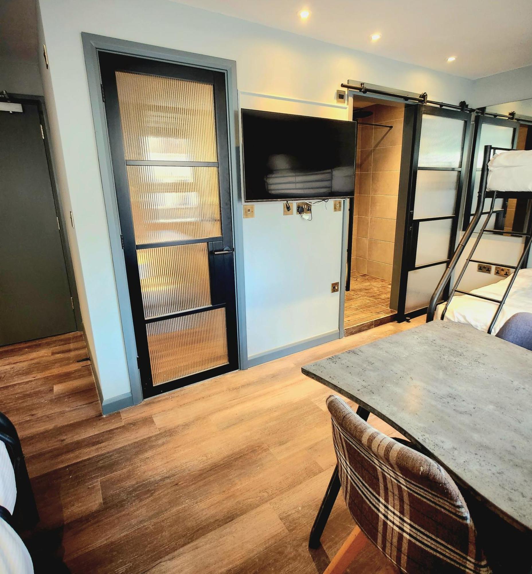 Pinnacle Suites Hotel Cowes  Buitenkant foto